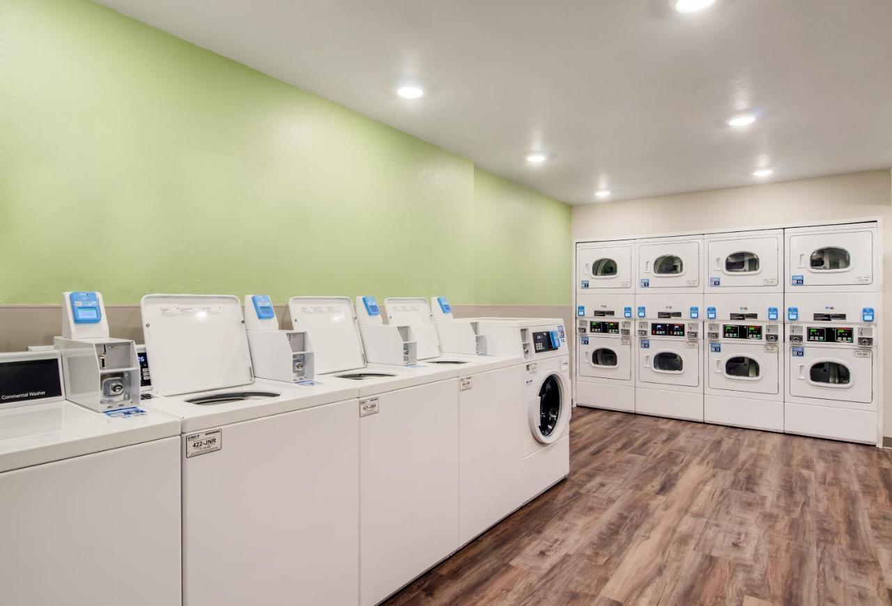 Woodspring Suites Thornton-North Denver المظهر الخارجي الصورة